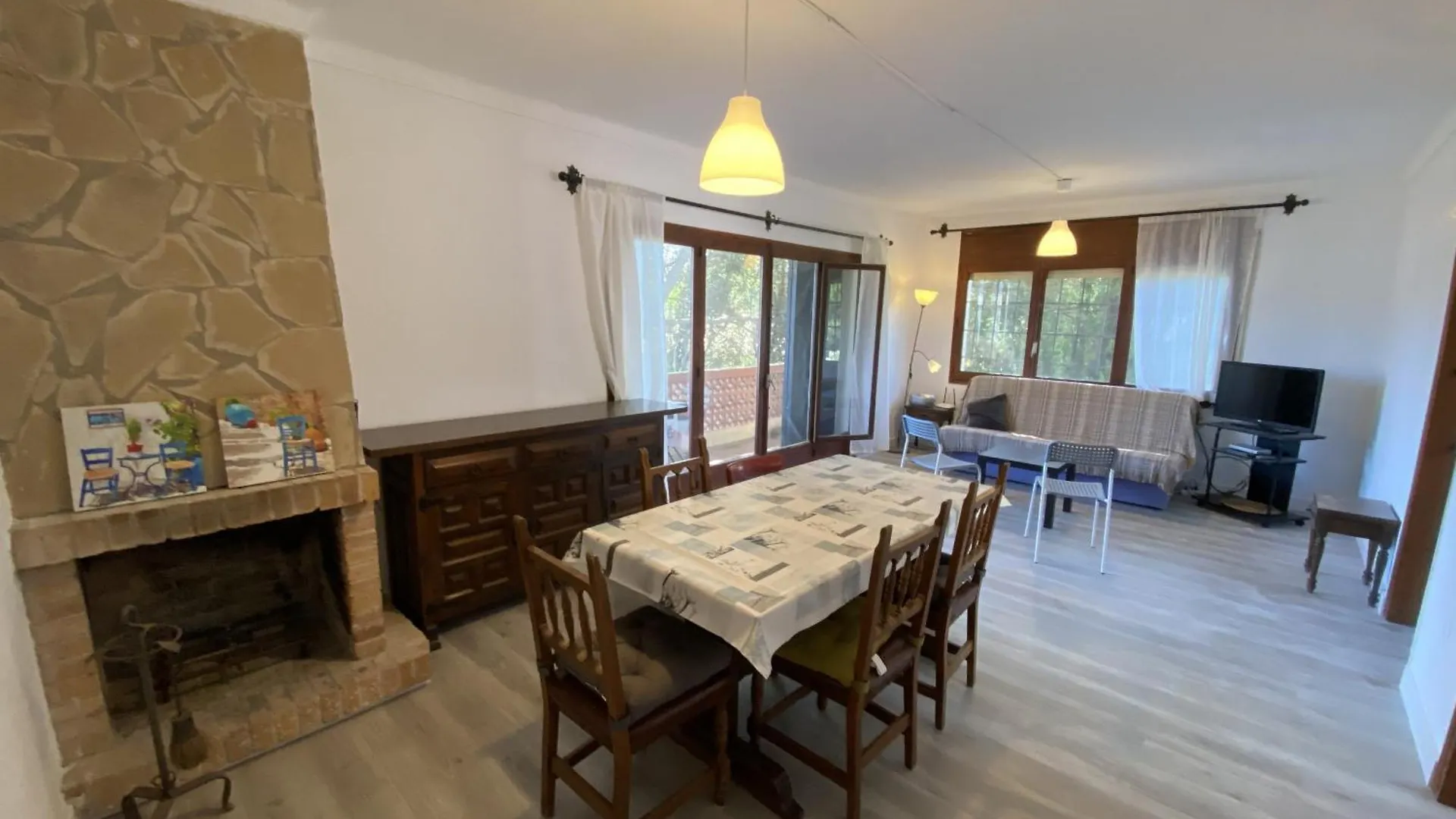 Rec Dalt - Mas Pinell Apartment Torroella De Montgri Spain
